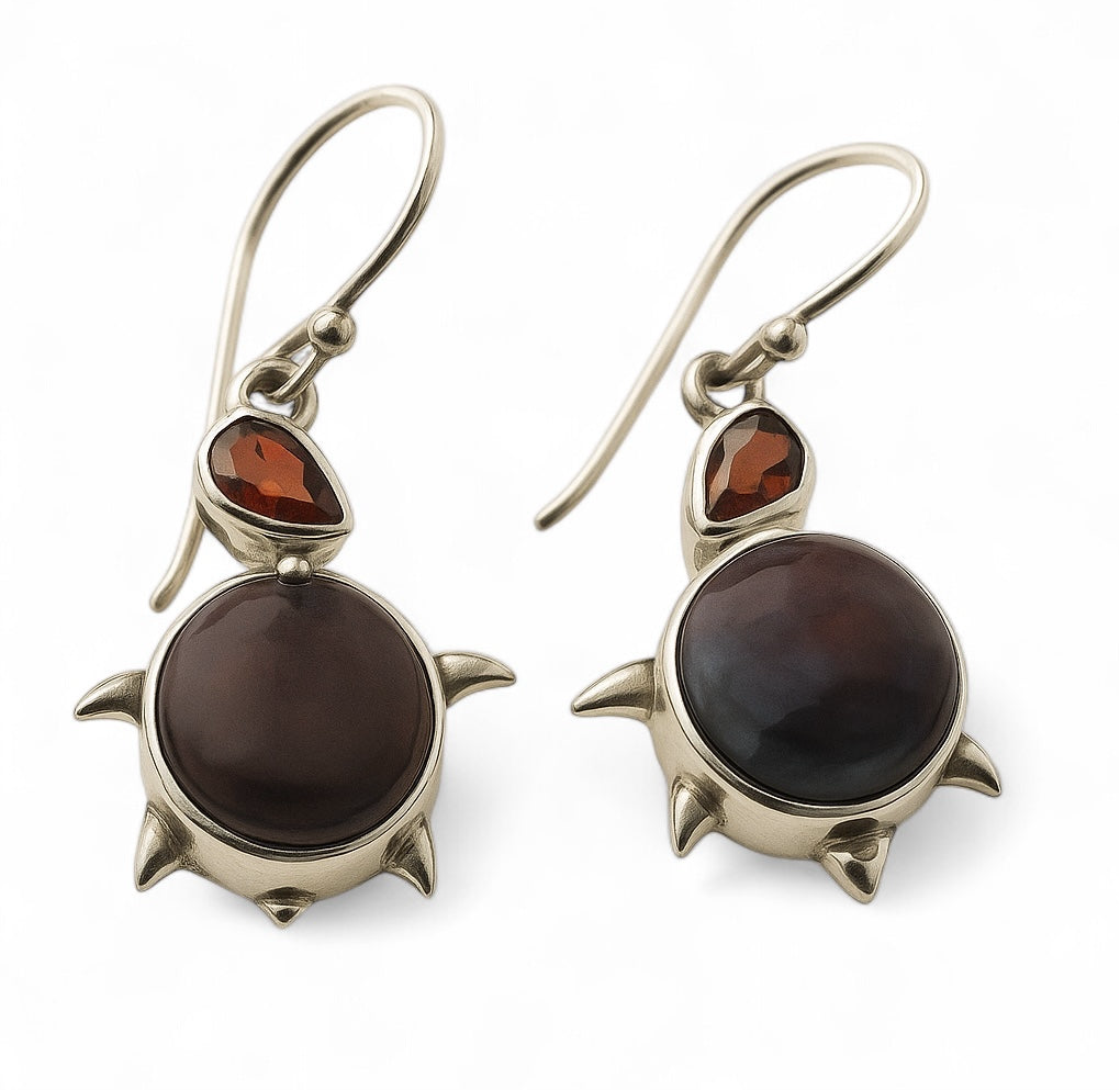 Garnet & Grey Biwa .925 Sterling Silver Earring