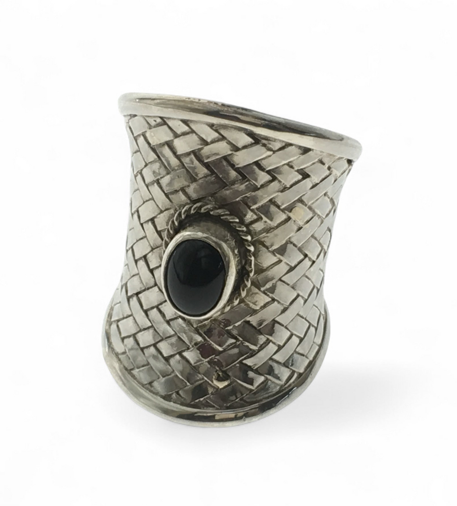 Onyx Weaved Shield .925 Sterling Silver Ring