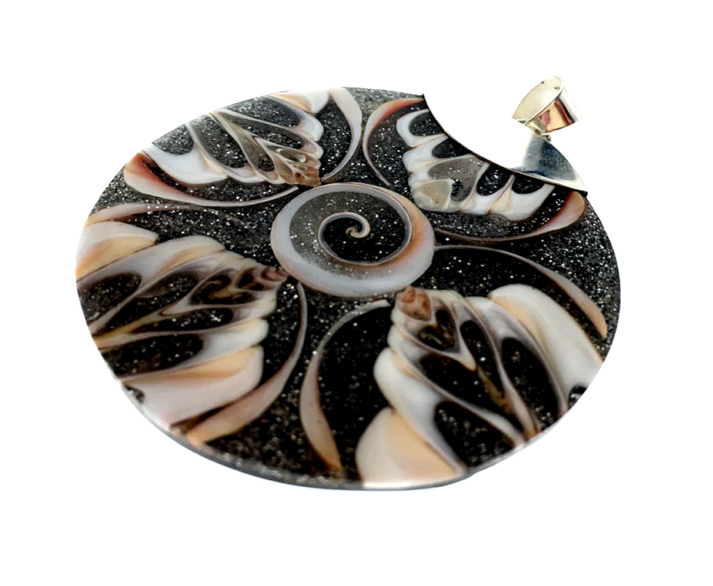 Shell Round Sparkly .925 Sterling Silver Pendant