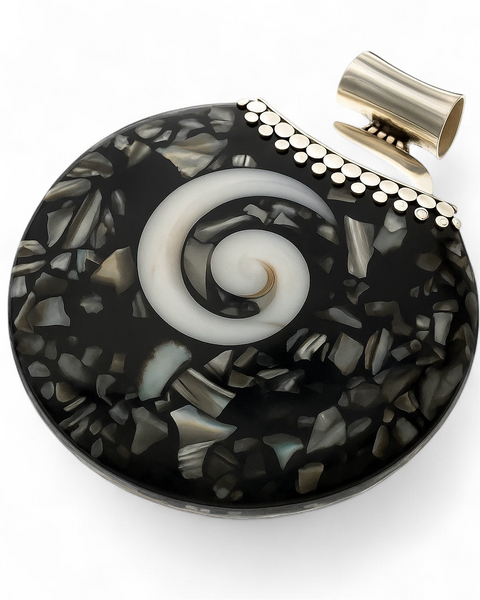 Shell Round Center Swirl .925 Sterling Silver Pendant - Essentially Silver Jewelry