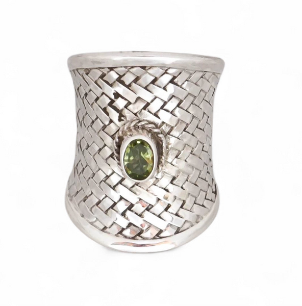 Peridot Weaved Shield Sterling Silver Ring